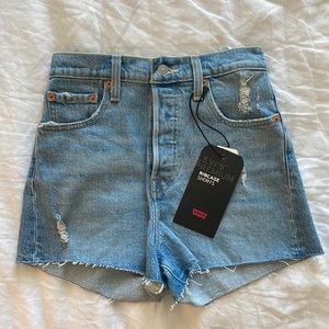 Levi’s Ribcage Shorts